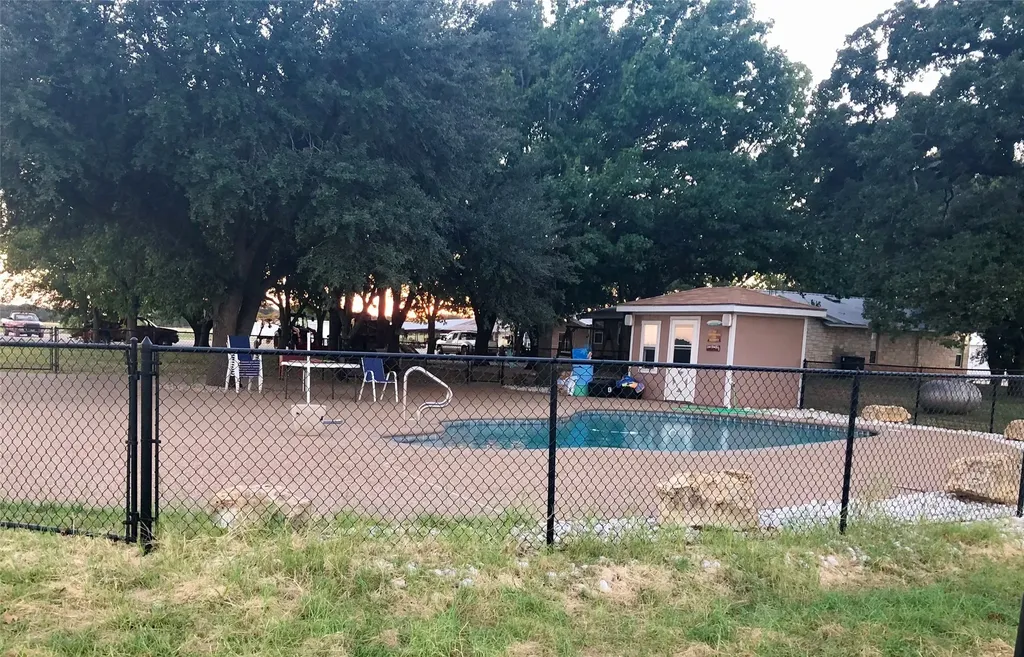 295 Rozwell Pass Waco TX 76705