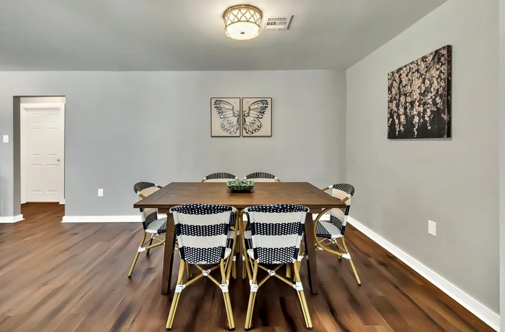 4221 Sanger Avenue Waco TX 76710