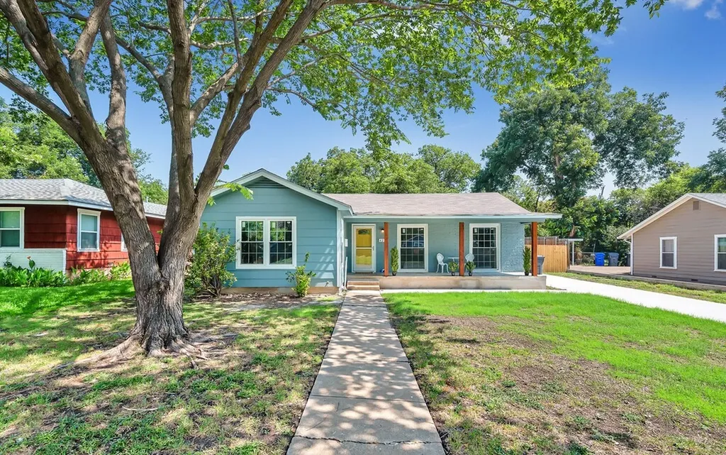 4221 Sanger Avenue Waco TX 76710
