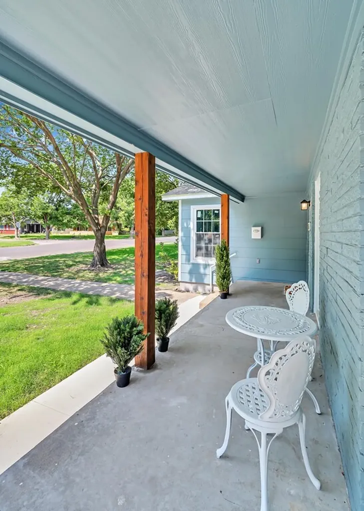 4221 Sanger Avenue Waco TX 76710