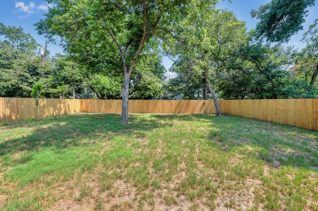 4221 Sanger Avenue Waco TX 76710