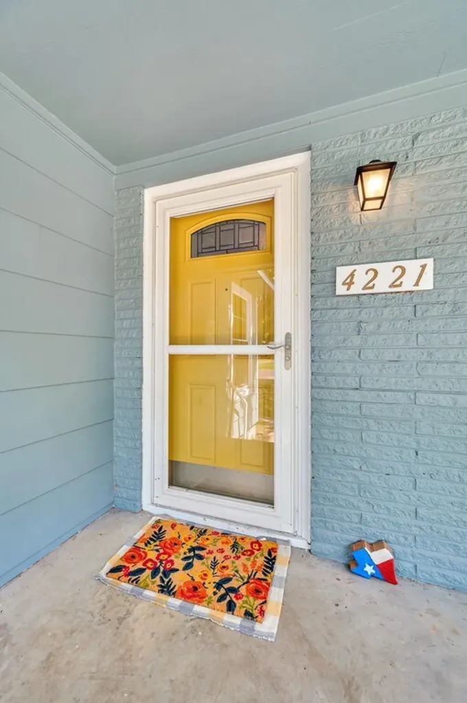 4221 Sanger Avenue Waco TX 76710
