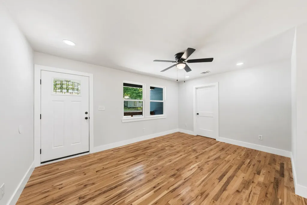 3523 Brandon Street Dallas TX 75211