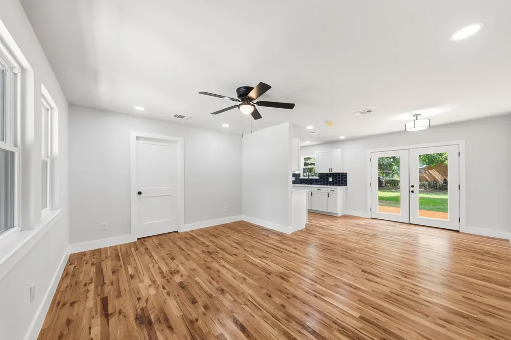 3523 Brandon Street Dallas TX 75211