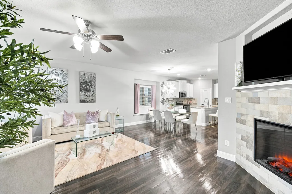 113 Cool Meadows Lane Red Oak TX 75154