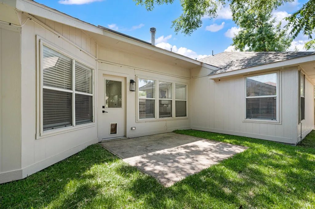 1208 Hanover Drive Euless TX 76040