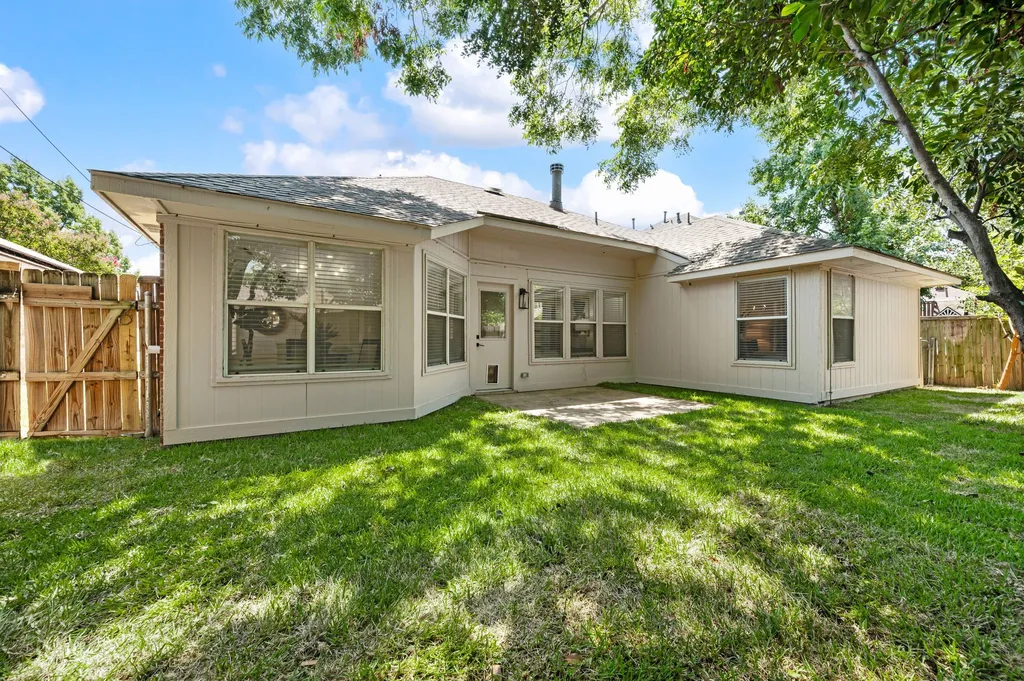 1208 Hanover Drive Euless TX 76040