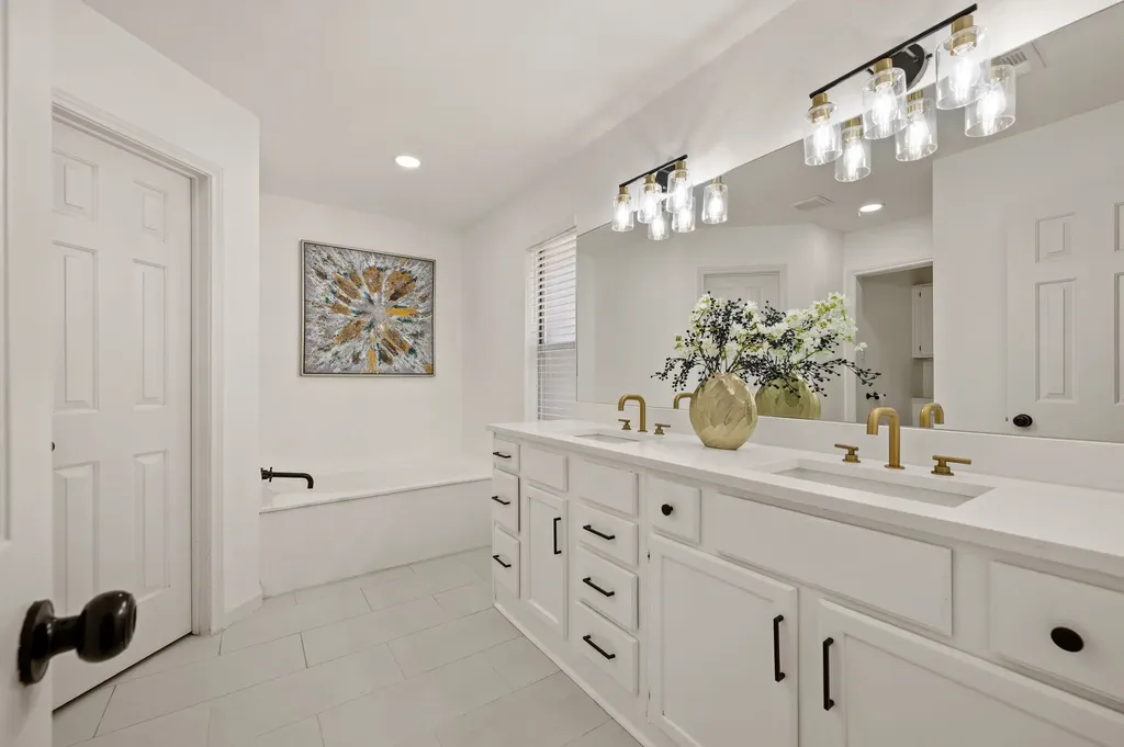 1208 Hanover Drive Euless TX 76040