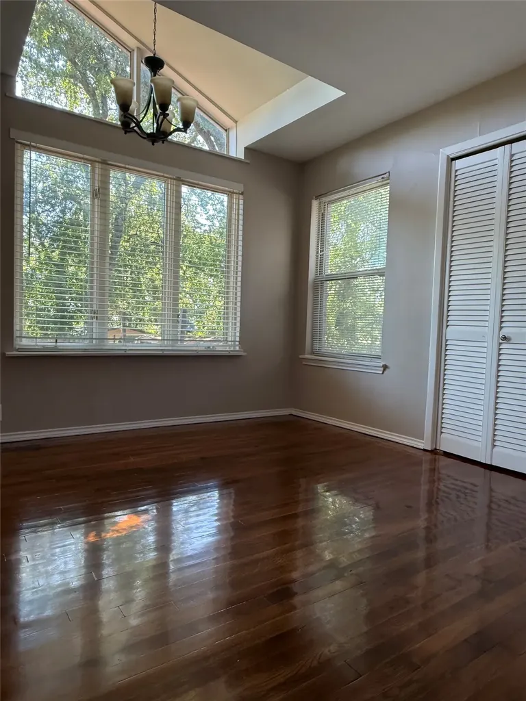1401 S Oak Street Arlington TX 76010