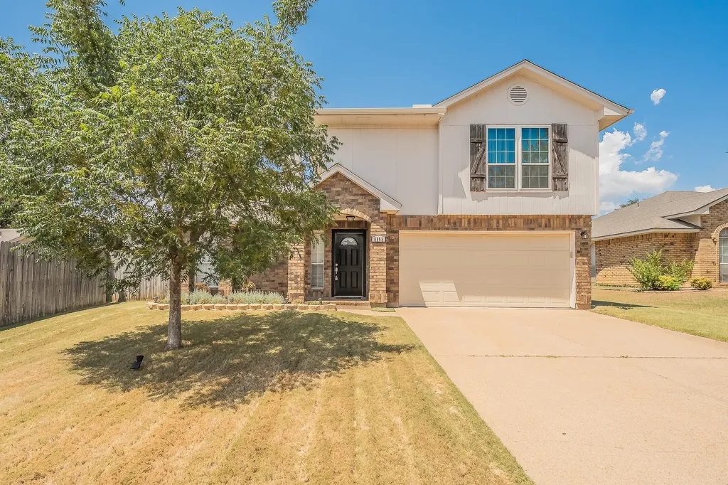 8505 Mystic Trail Fort Worth TX 76118