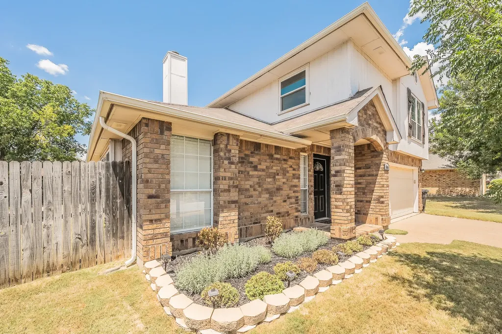 8505 Mystic Trail Fort Worth TX 76118