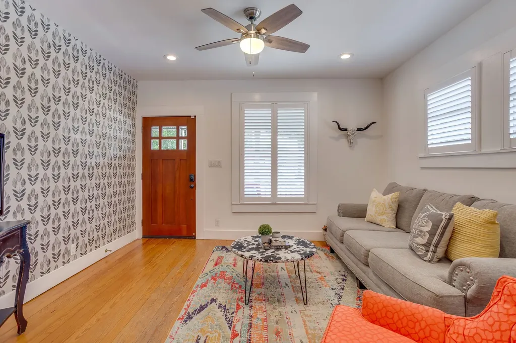 1126 Hawthorne Avenue Fort Worth TX 76110