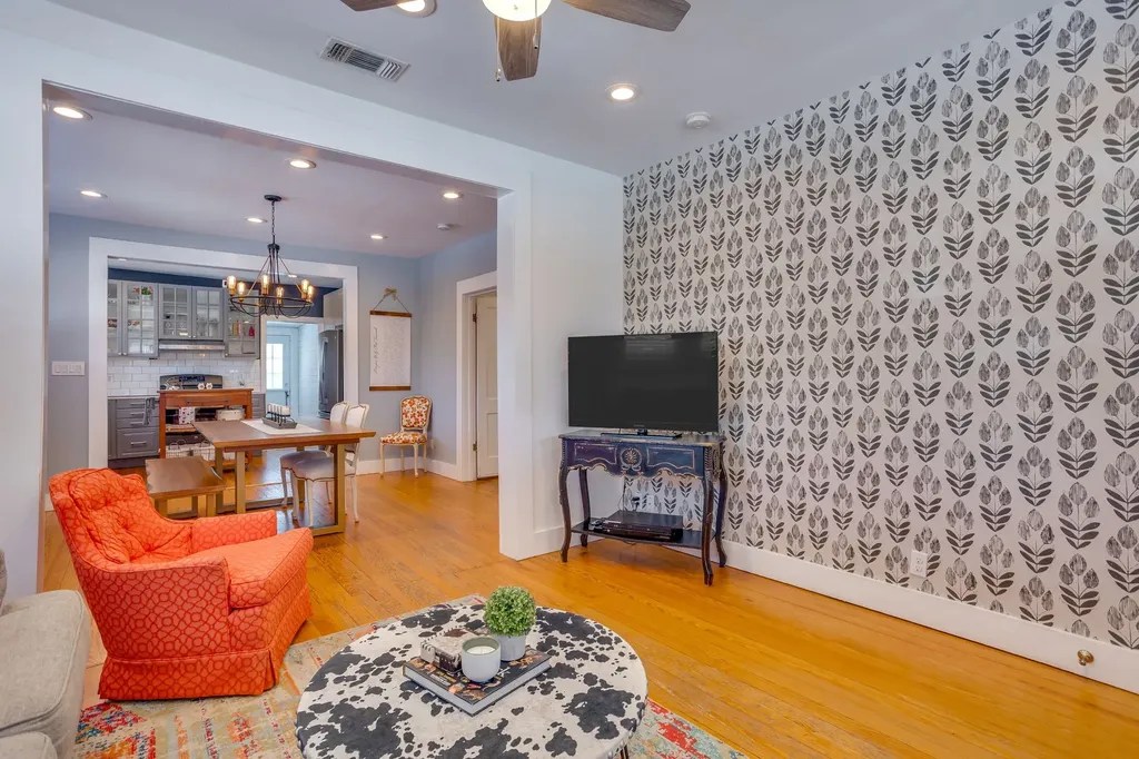 1126 Hawthorne Avenue Fort Worth TX 76110