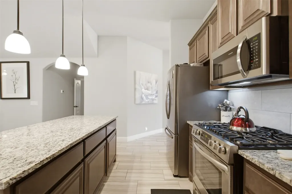 540 Ramon Street Burleson TX 76028
