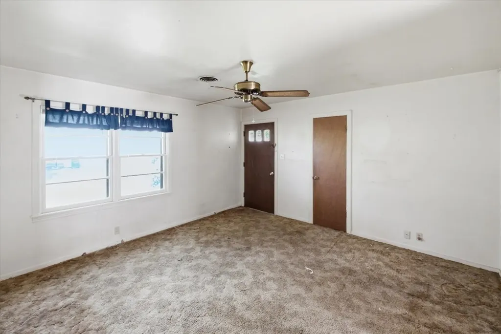 156 Bowie Mcgregor TX 76657