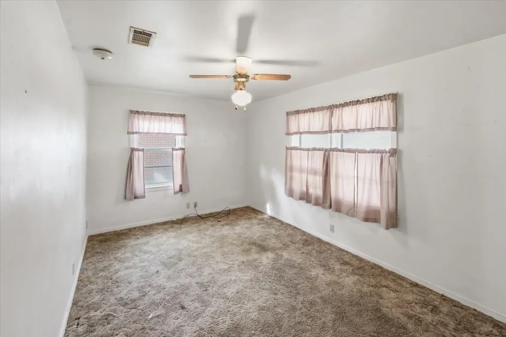 156 Bowie Mcgregor TX 76657