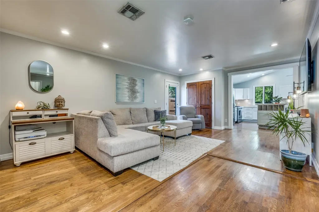 1106 Tenison Memorial Drive Dallas TX 75223