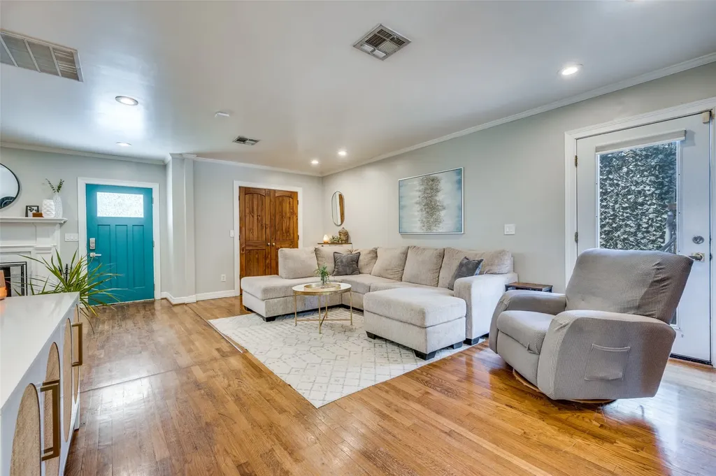 1106 Tenison Memorial Drive Dallas TX 75223