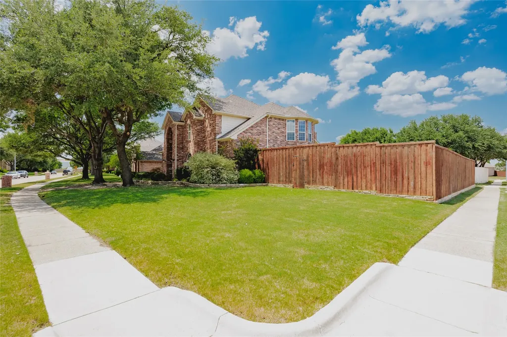 3915 Compton Drive Richardson TX 75082