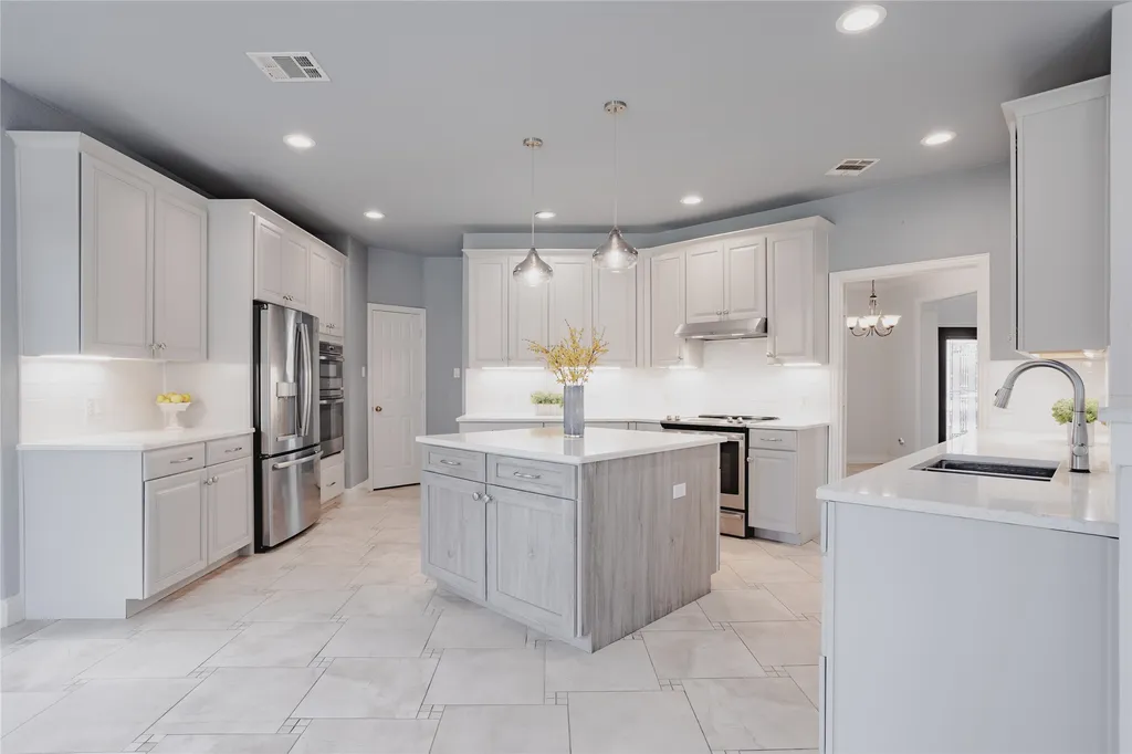 3915 Compton Drive Richardson TX 75082