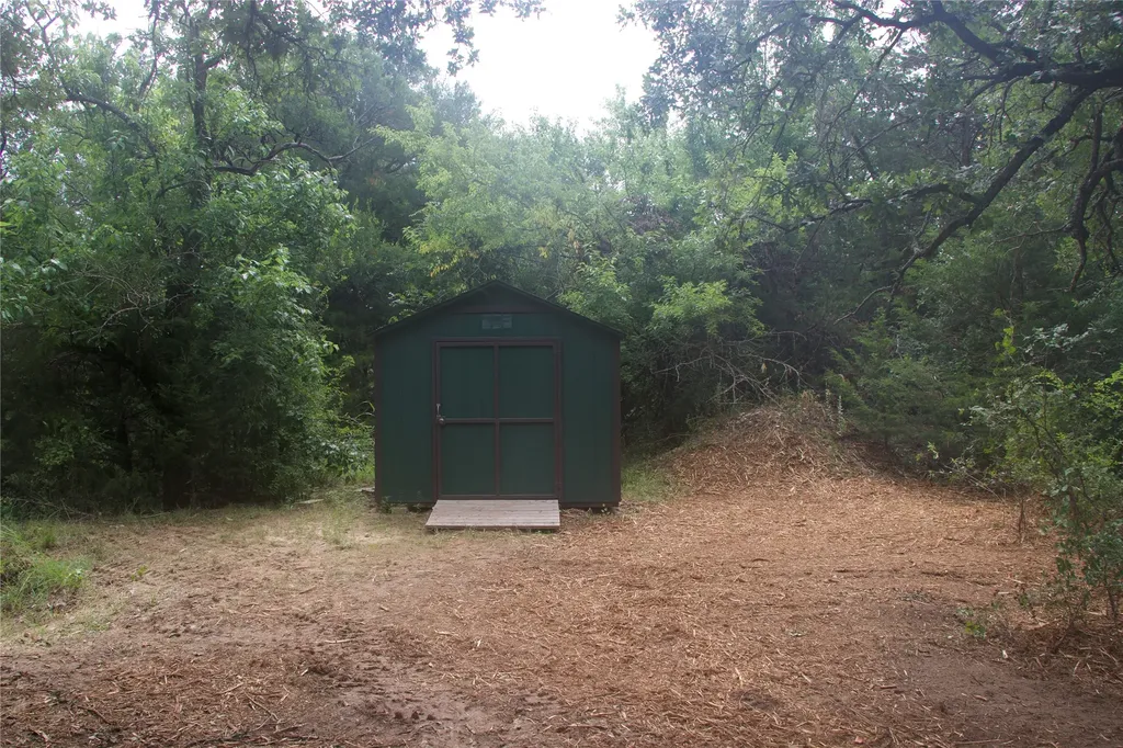 1309 County Road 1895 Sunset TX 76270