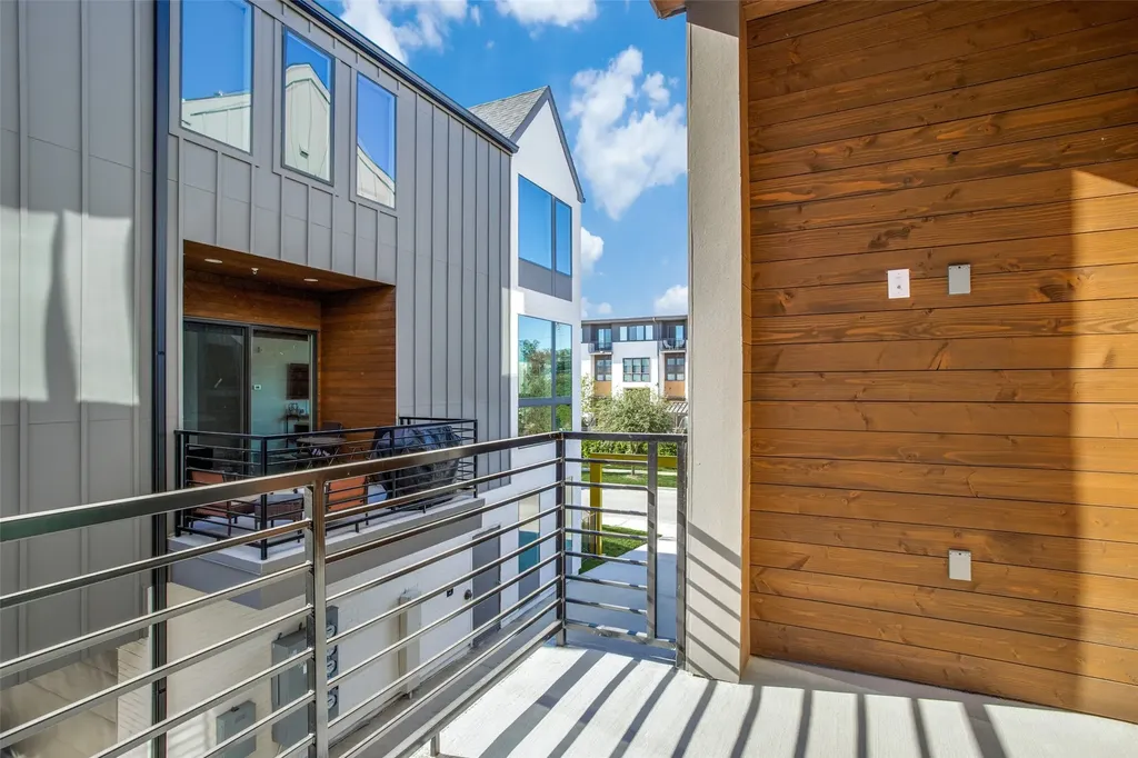 2128 Ashby Street Dallas TX 75204