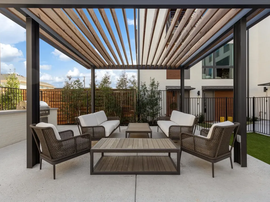 2128 Ashby Street Dallas TX 75204