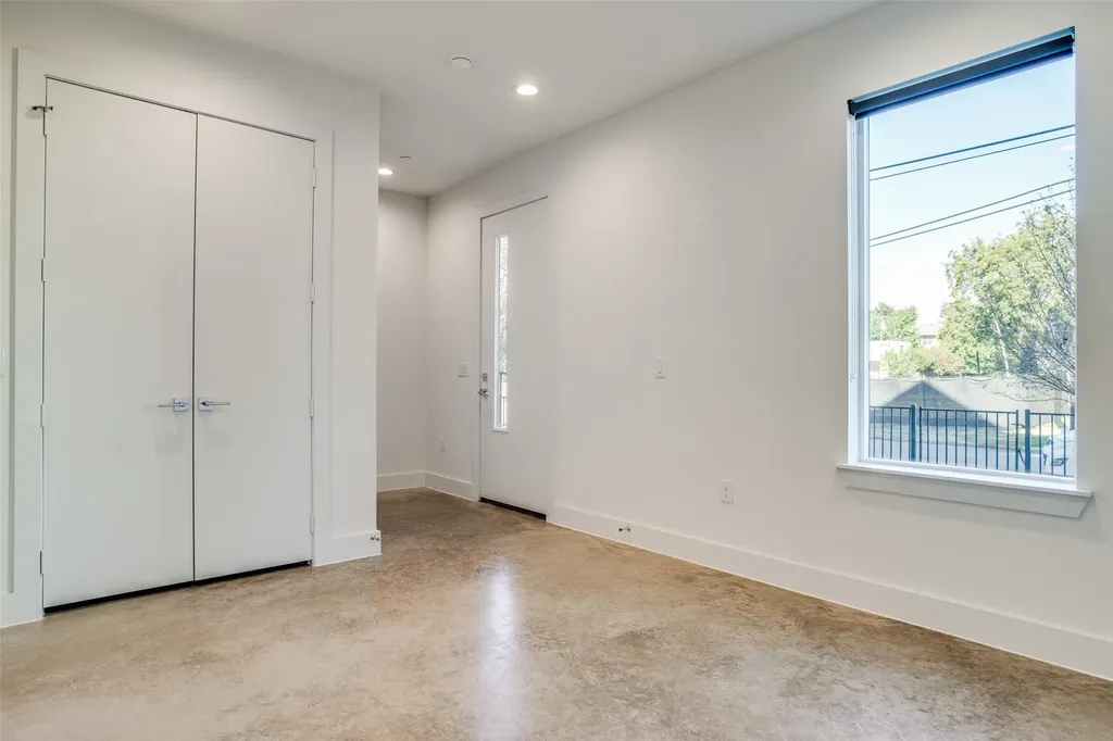2128 Ashby Street Dallas TX 75204