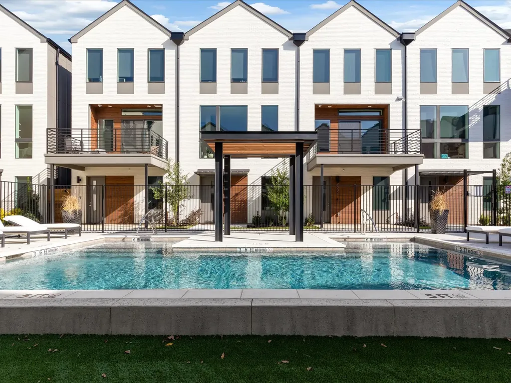 2128 Ashby Street Dallas TX 75204