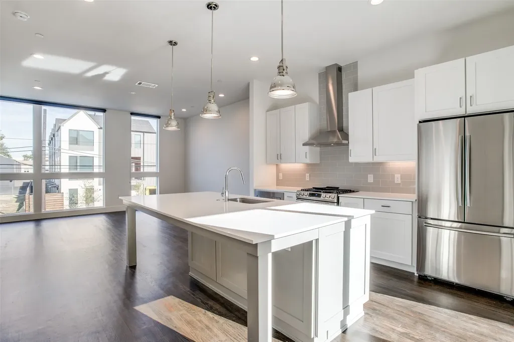 2128 Ashby Street Dallas TX 75204