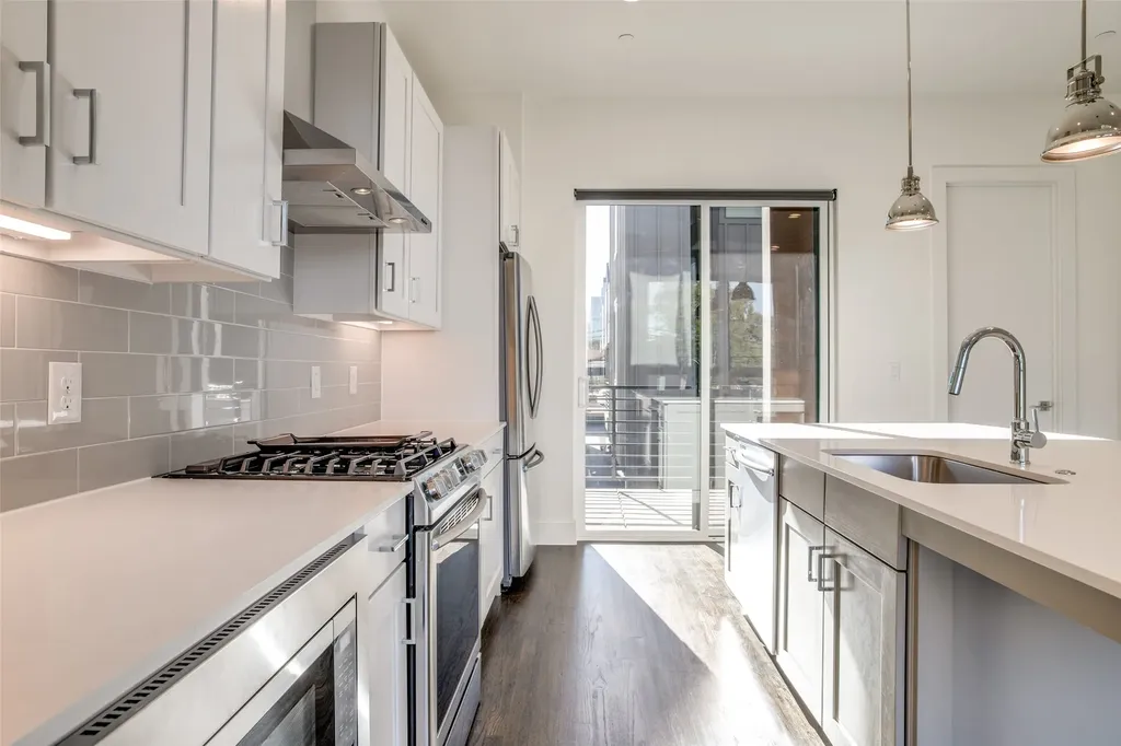 2128 Ashby Street Dallas TX 75204