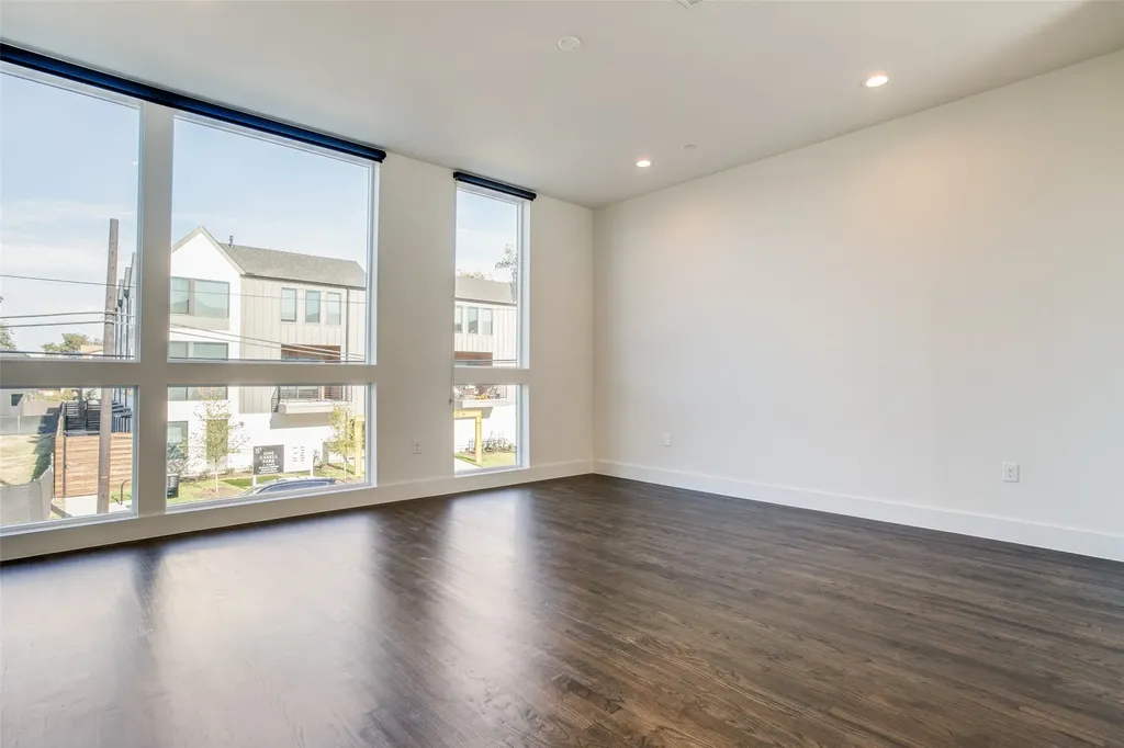 2128 Ashby Street Dallas TX 75204