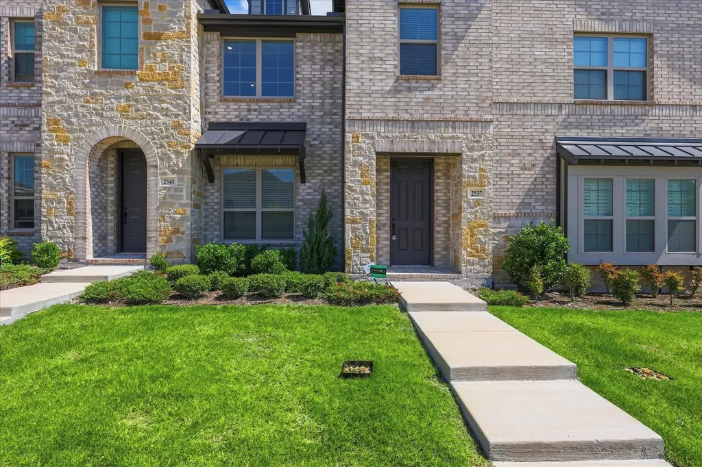 2537 Buttonbush Lane Garland TX 75042