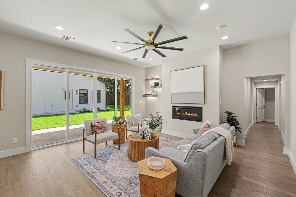 14018 Tanglewood Drive Farmers Branch TX 75234
