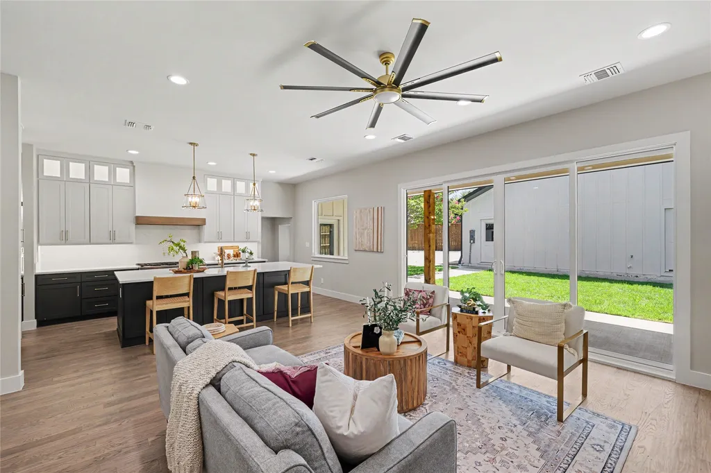 14018 Tanglewood Drive Farmers Branch TX 75234