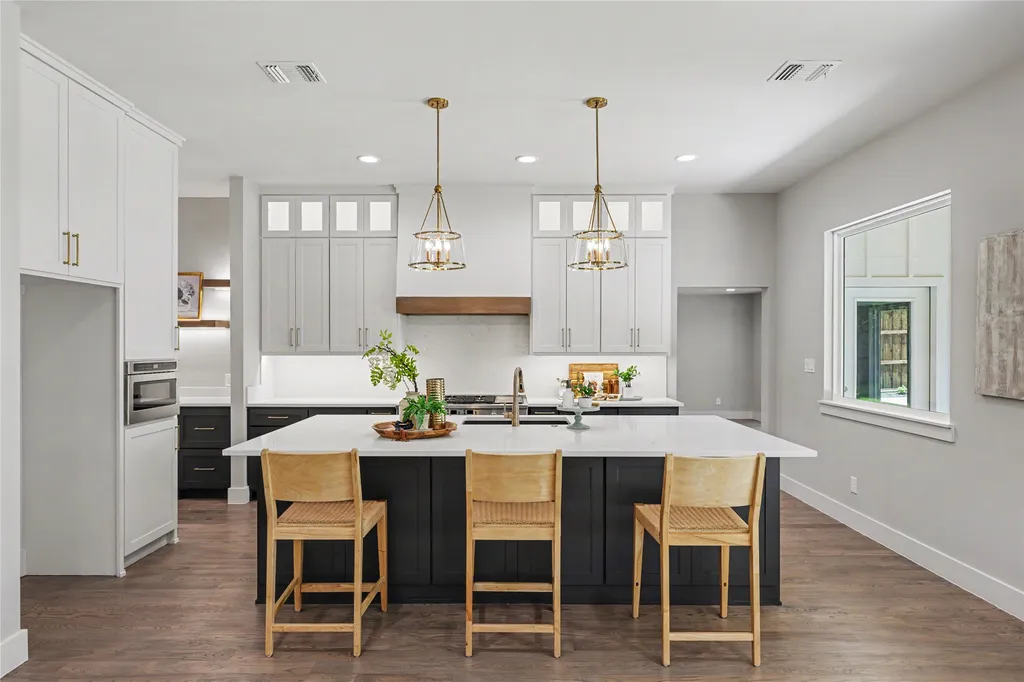 14018 Tanglewood Drive Farmers Branch TX 75234