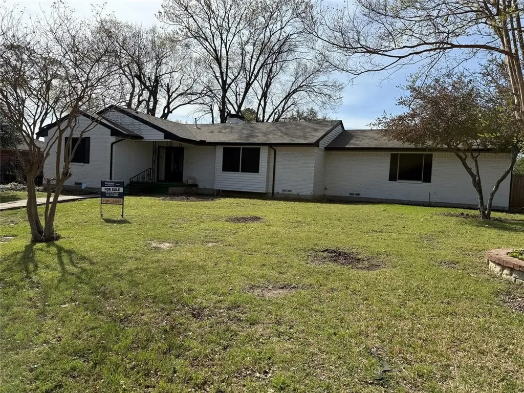 618 Brook Valley Lane Dallas TX 75232