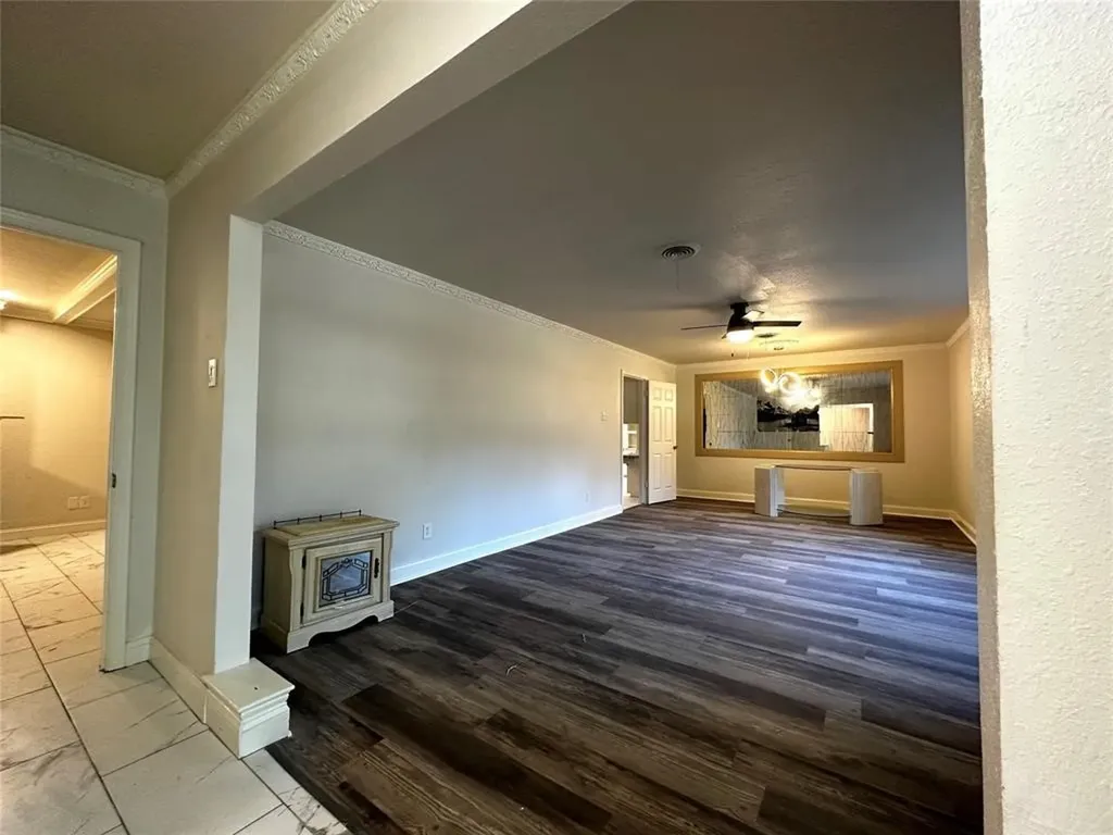 618 Brook Valley Lane Dallas TX 75232
