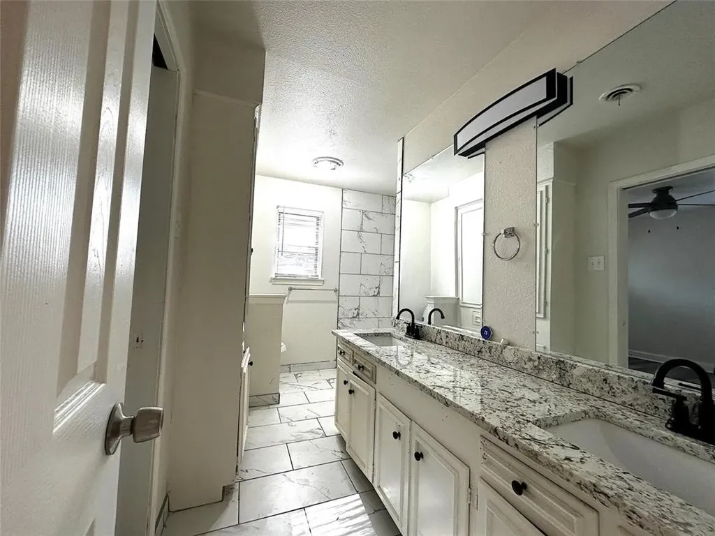 618 Brook Valley Lane Dallas TX 75232