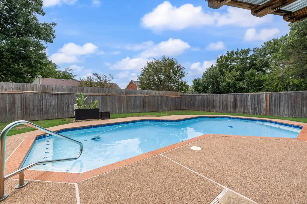 7806 Park Lane Rowlett TX 75089