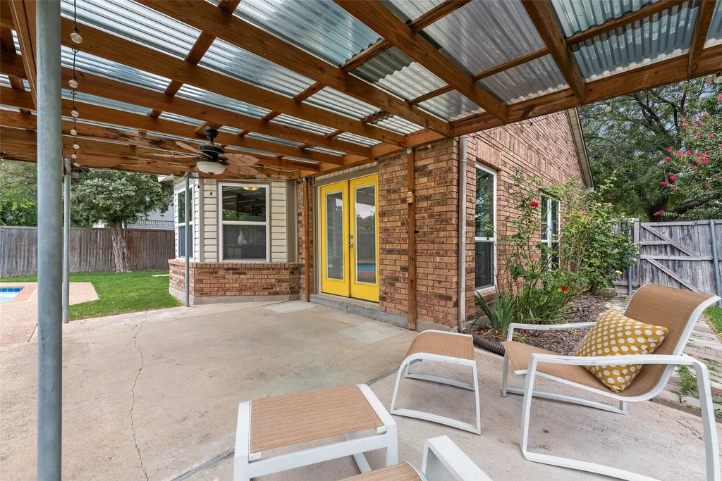 7806 Park Lane Rowlett TX 75089