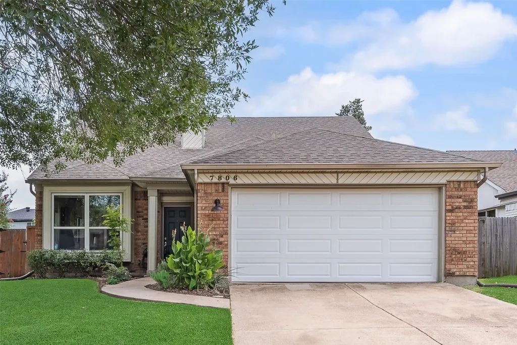 7806 Park Lane Rowlett TX 75089