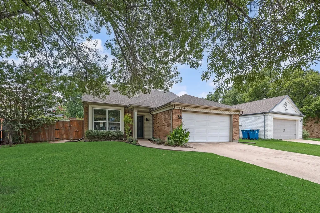 7806 Park Lane Rowlett TX 75089