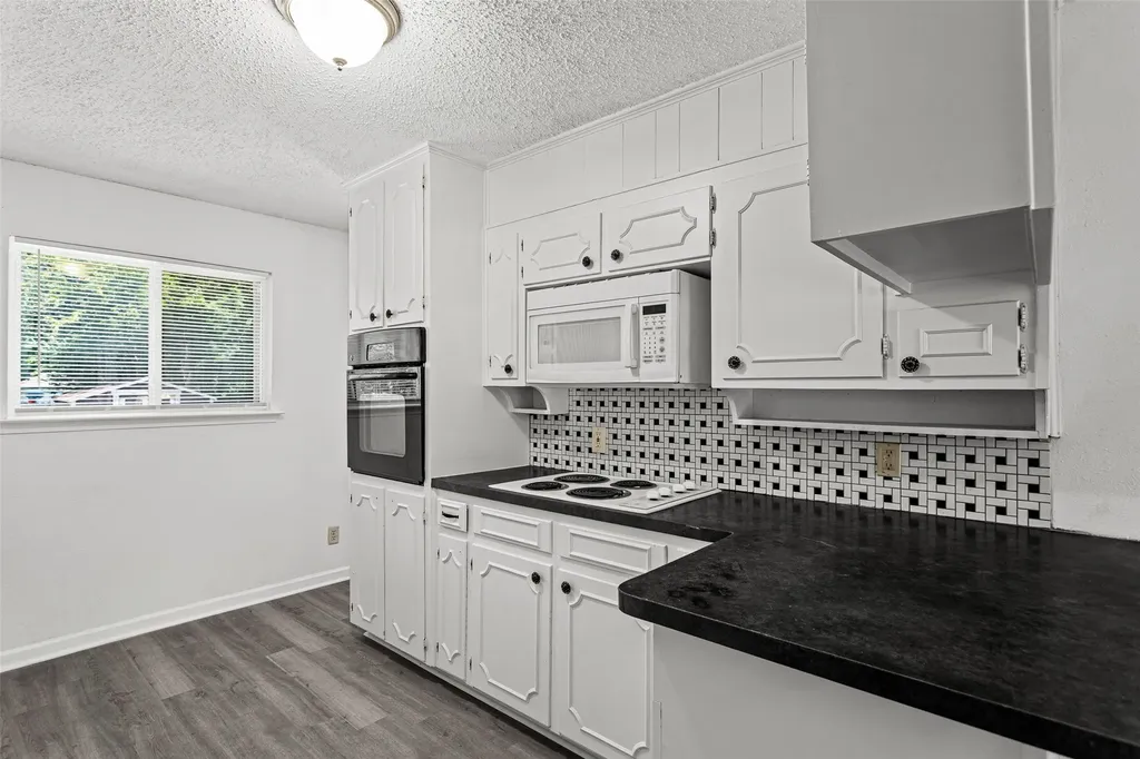 529 Georgetown Drive Everman TX 76140