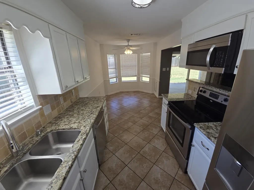 703 Aspen Incline Drive Hewitt TX 76643