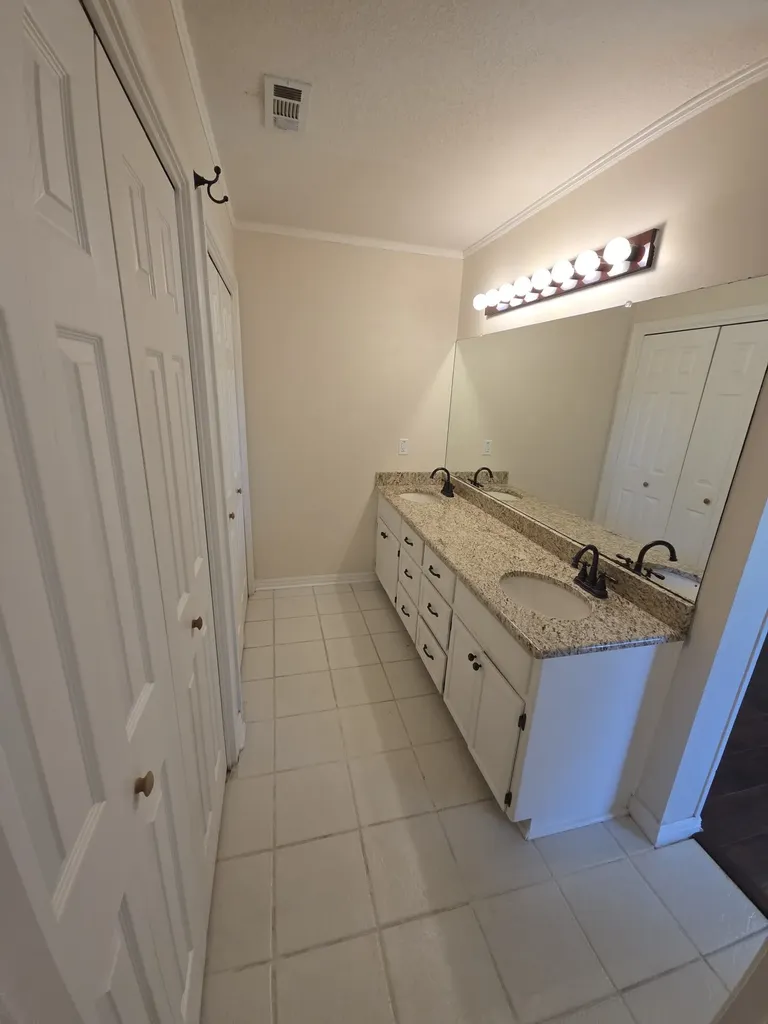 703 Aspen Incline Drive Hewitt TX 76643