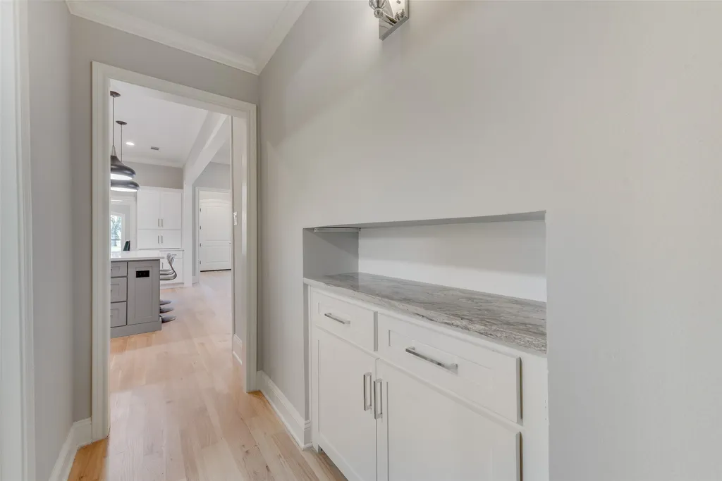 6902 Deloache Avenue Dallas TX 75225