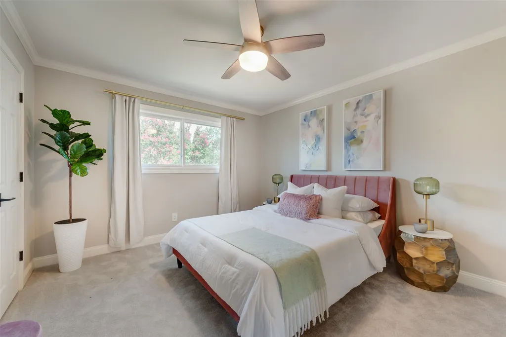 6902 Deloache Avenue Dallas TX 75225