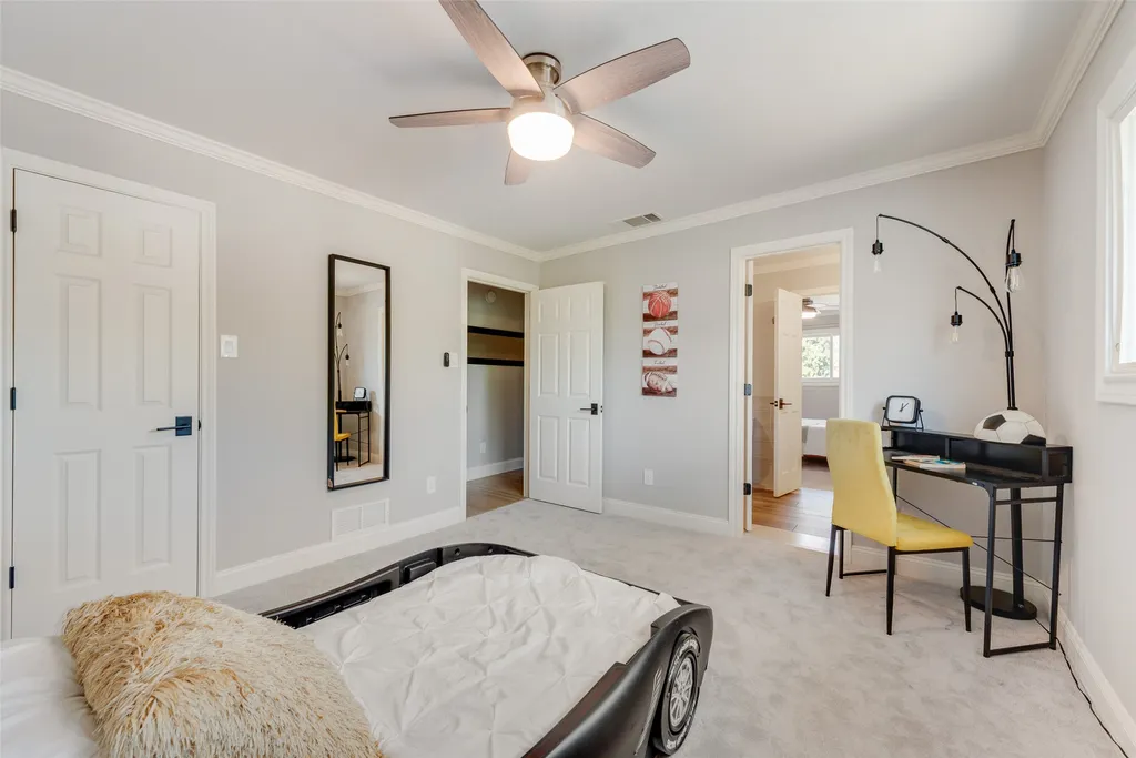 6902 Deloache Avenue Dallas TX 75225