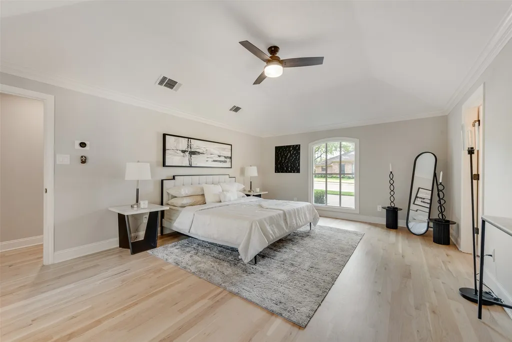 6902 Deloache Avenue Dallas TX 75225